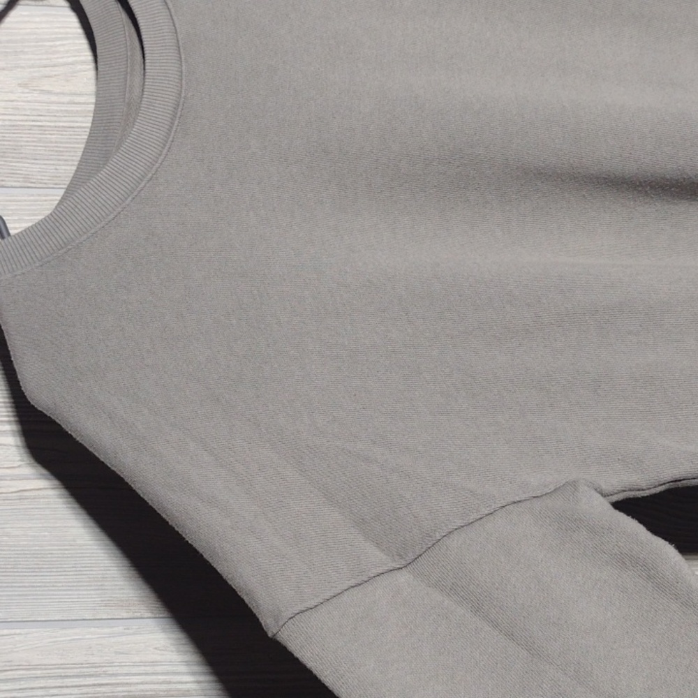 ✴️3 for $15: Oversized High/Low Cut Grey Sweatshirt - Picture 3 of 13